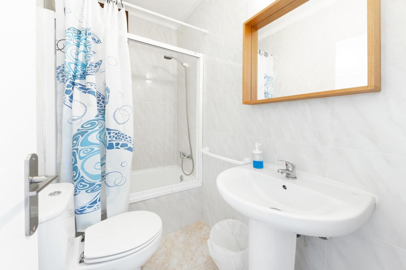 Hostal Cala Llombards Ngoại thất bức ảnh