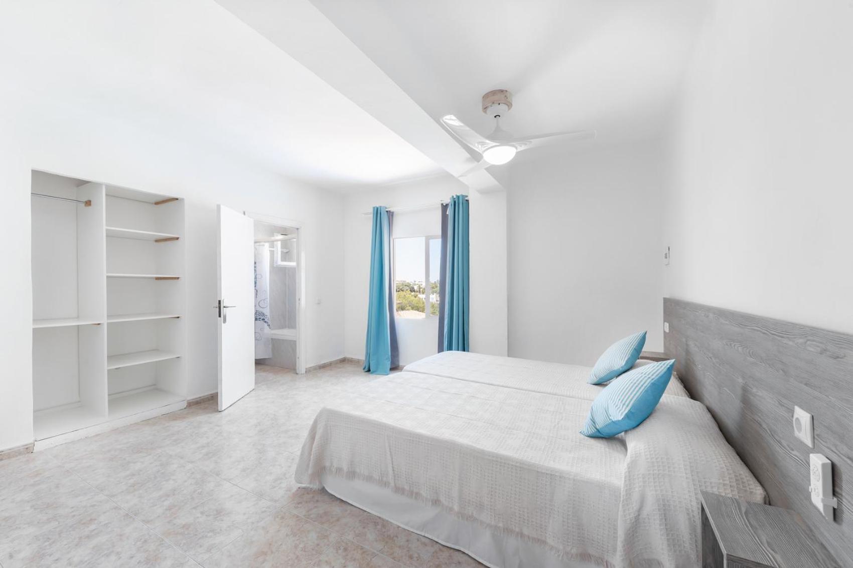 Hostal Cala Llombards Ngoại thất bức ảnh
